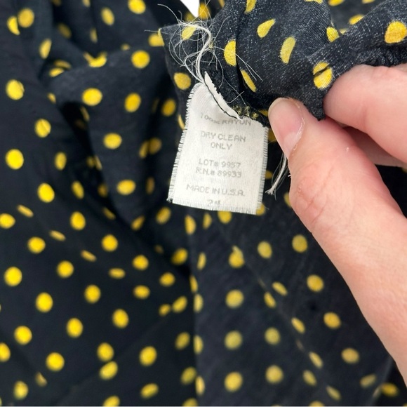 The Avenue Vintage Polka Dot Black Yellow Sleeveless Blouse 24 - Picture 3 of 4